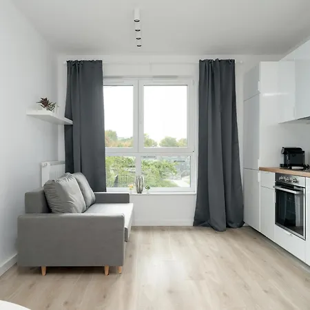 Nowoczesny Apartament Dla 2 Doroslych I 2 Dzieci Parking By Renters * Poznan